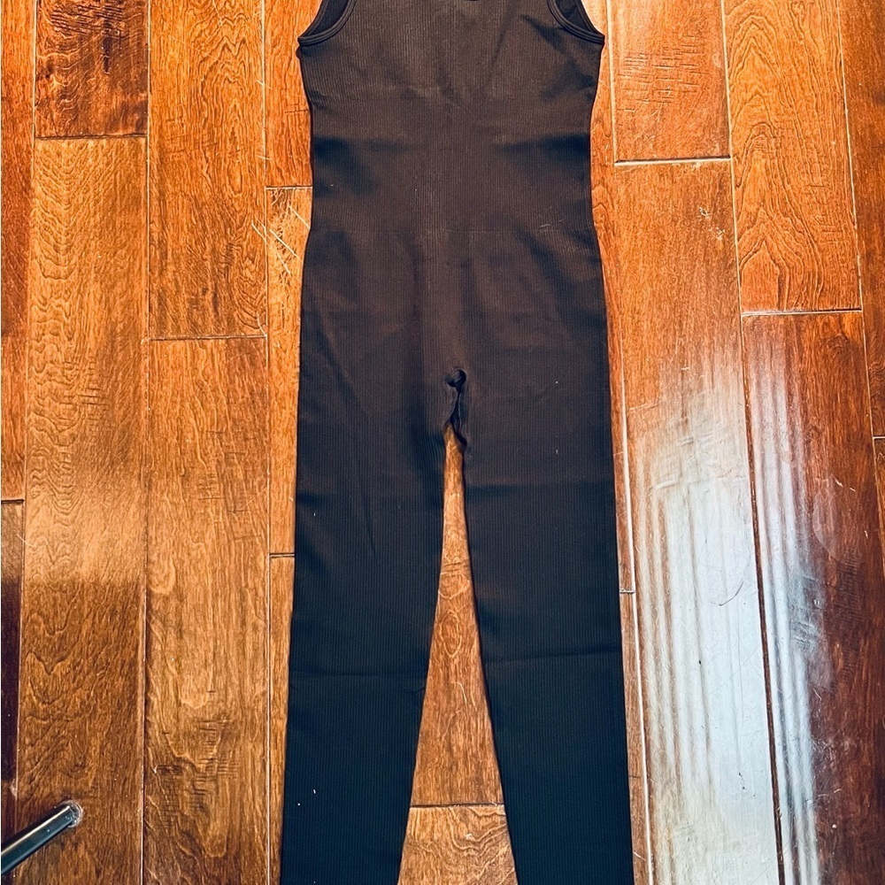 Elegant Black Sleeveless Jumpsuit